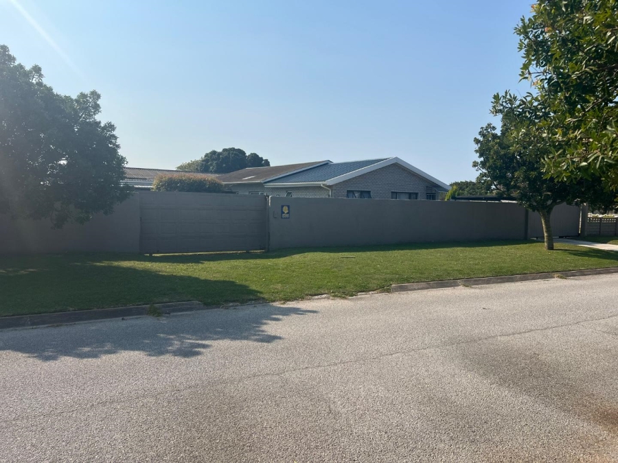 3 Bedroom Property for Sale in Greenshields Park Eastern Cape